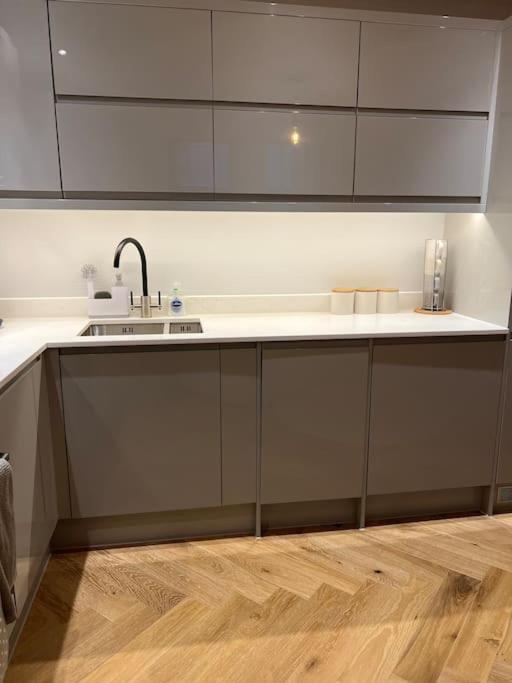New Apartment, 10 Mins From Principality Stadium Cardiff Exteriér fotografie